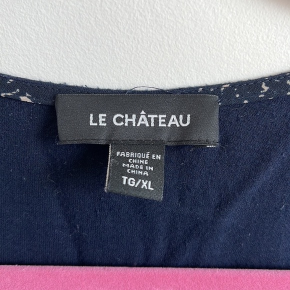 LE CHATEAU PATTERNED AND PLEATED WITH GOLD ACCESSORIES NECKLINE SIZE XL - Picture 9 of 11